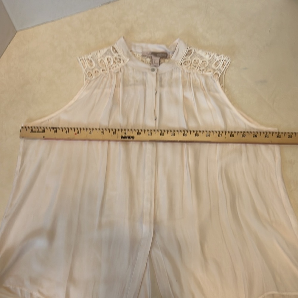 Forever 21 Beige Crochet Shoulder Top Size L - Picture 4 of 5